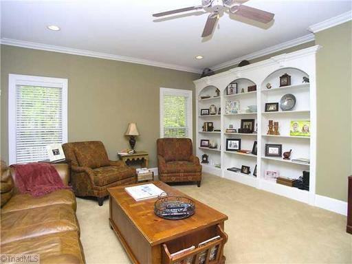 3810 Summit Lakes Dr - Photo 2 of 8