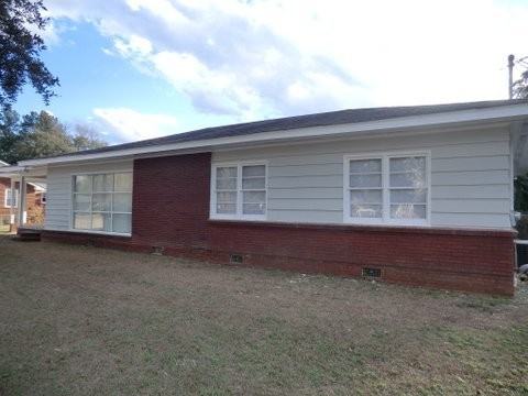 105 Johnny St - Photo 2 of 17