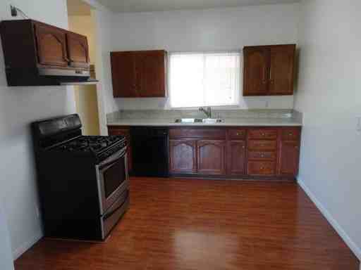 6440 Balboa Blvd - Photo 2 of 9