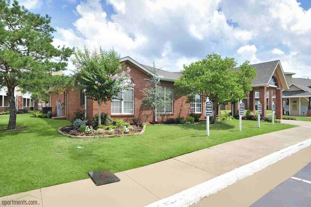 Gateway of Edmond - Photo 3 of 22