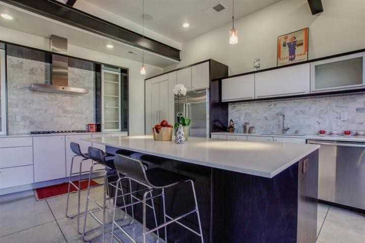 1224 8th St NW - Photo 2 of 23