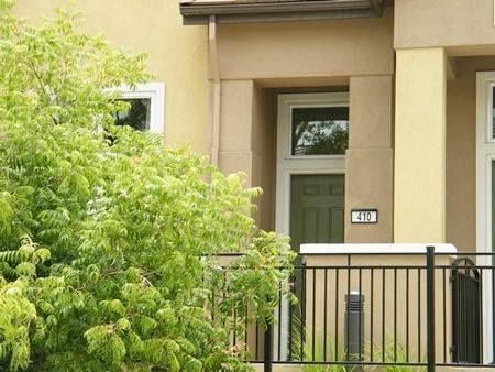 410 Tasman Dr - Photo 2 of 31