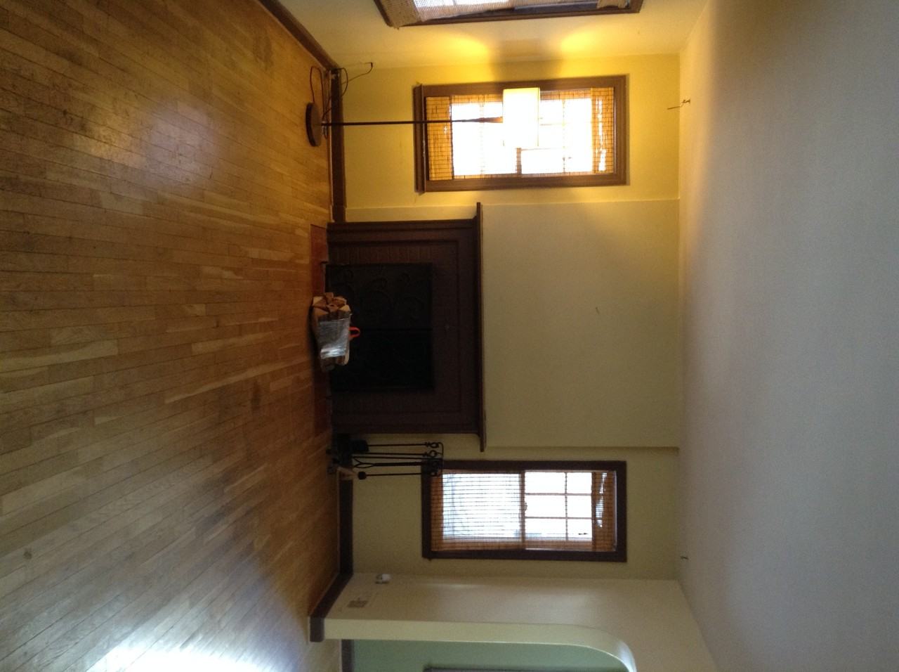 637 N Blackhawk Ave - Photo 3 of 12