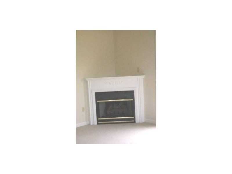 1000 Augusta Ln - Photo 3 of 6