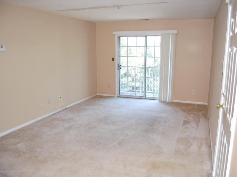 116 Stratford Pl - Photo 2 of 7