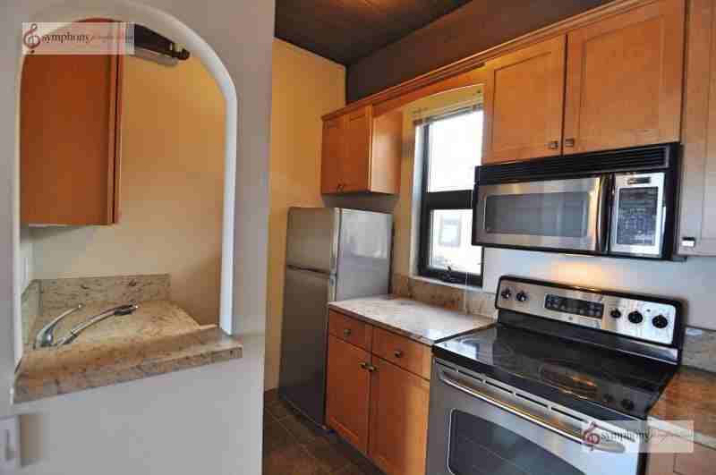 12 Stoneholm St #606