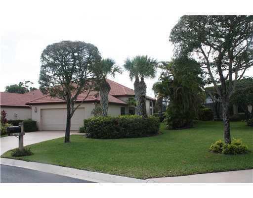 1104 Sand Drift Way #B - Photo 2 of 6