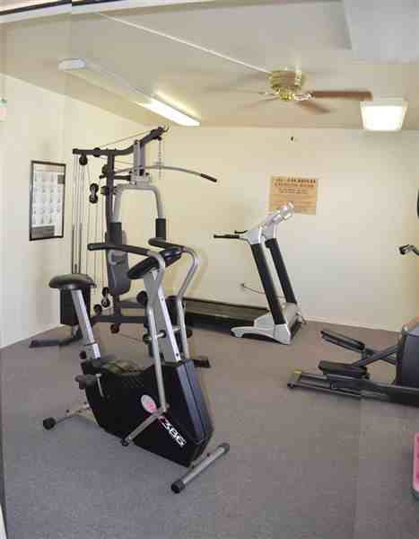 LAS BRISAS APARTMENTS - Photo 3 of 9