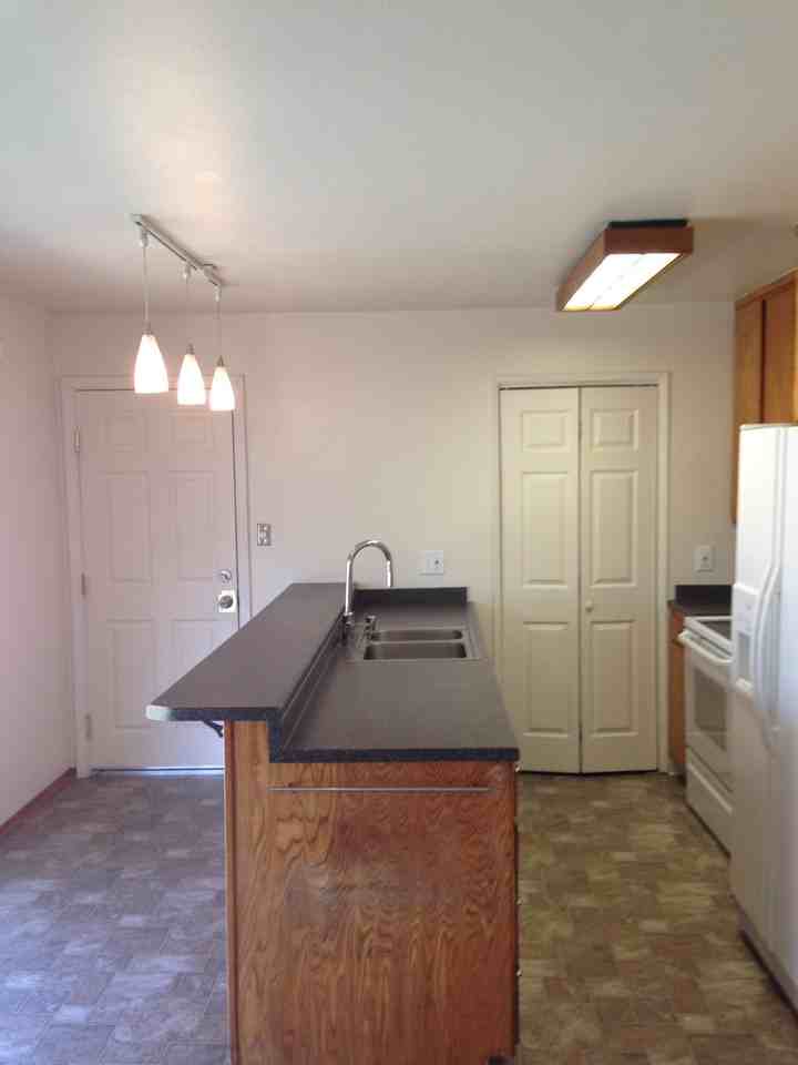 3330 Polaris Dr - Photo 2 of 9