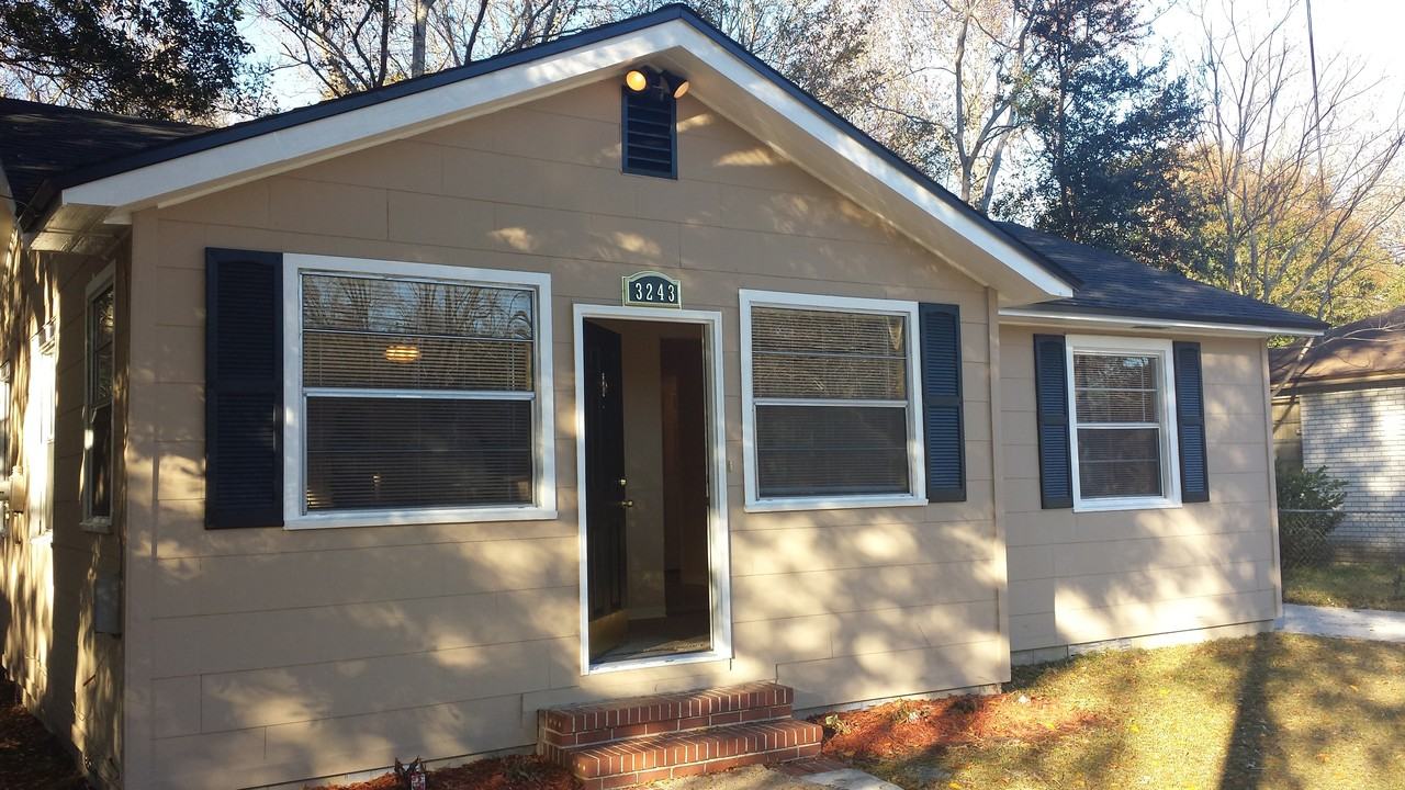 3243 Sunnybrook Ave N - Photo 2 of 16