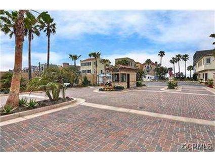 35 Surfside Ave #A - Photo 3 of 17