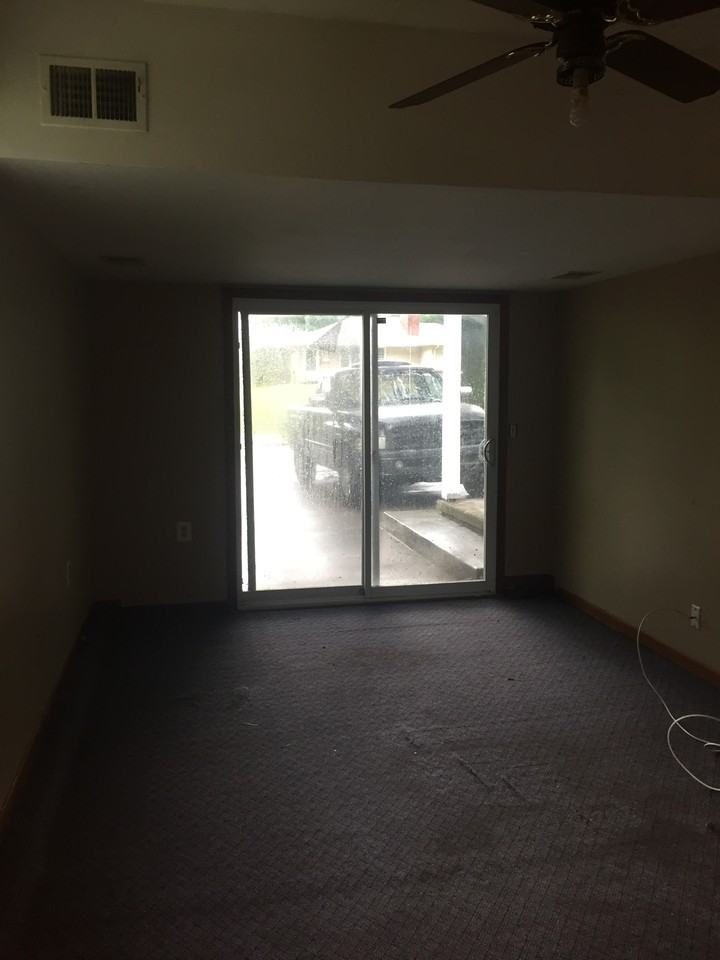 7800 Robinson St - Photo 2 of 20