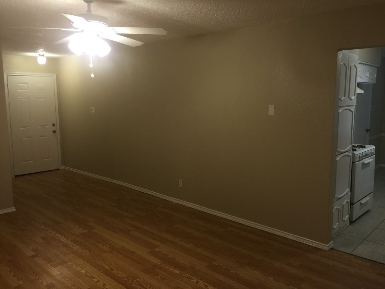 1067 Easy St - Photo 3 of 13