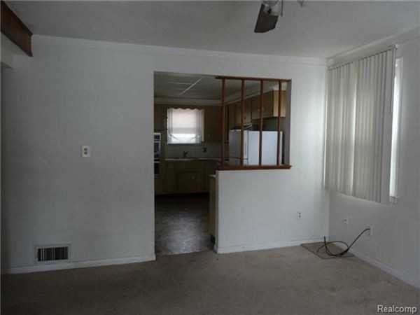 20464 Negaunee - Photo 3 of 10