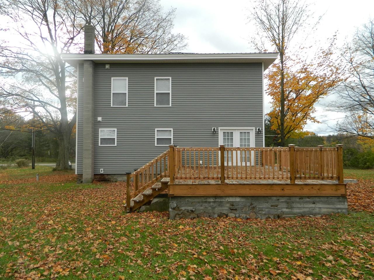 68 Hadley Rd - Photo 3 of 16