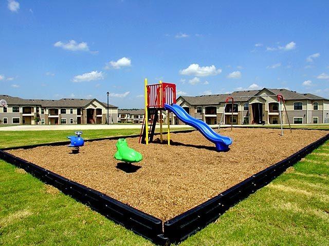 High Meadow Apartments - Photo 3 of 8