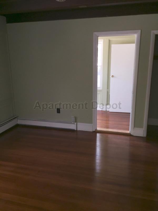 500 Center St 1 - Photo 2 of 8