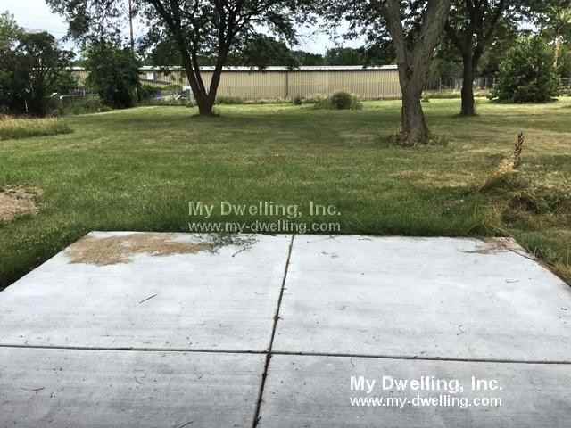 11030 N Buntrock Ave - Photo 2 of 26