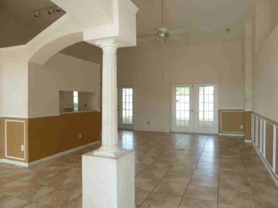 4117 Maplegrove Dr - Photo 2 of 4