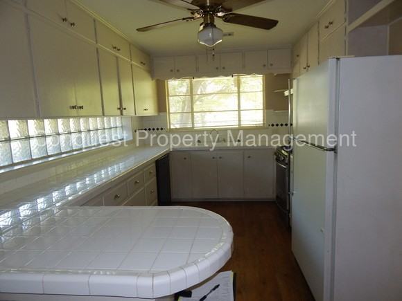 103 E 3rd St - Photo 2 of 24