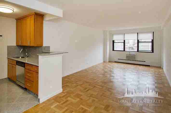 E 23rd St #12E