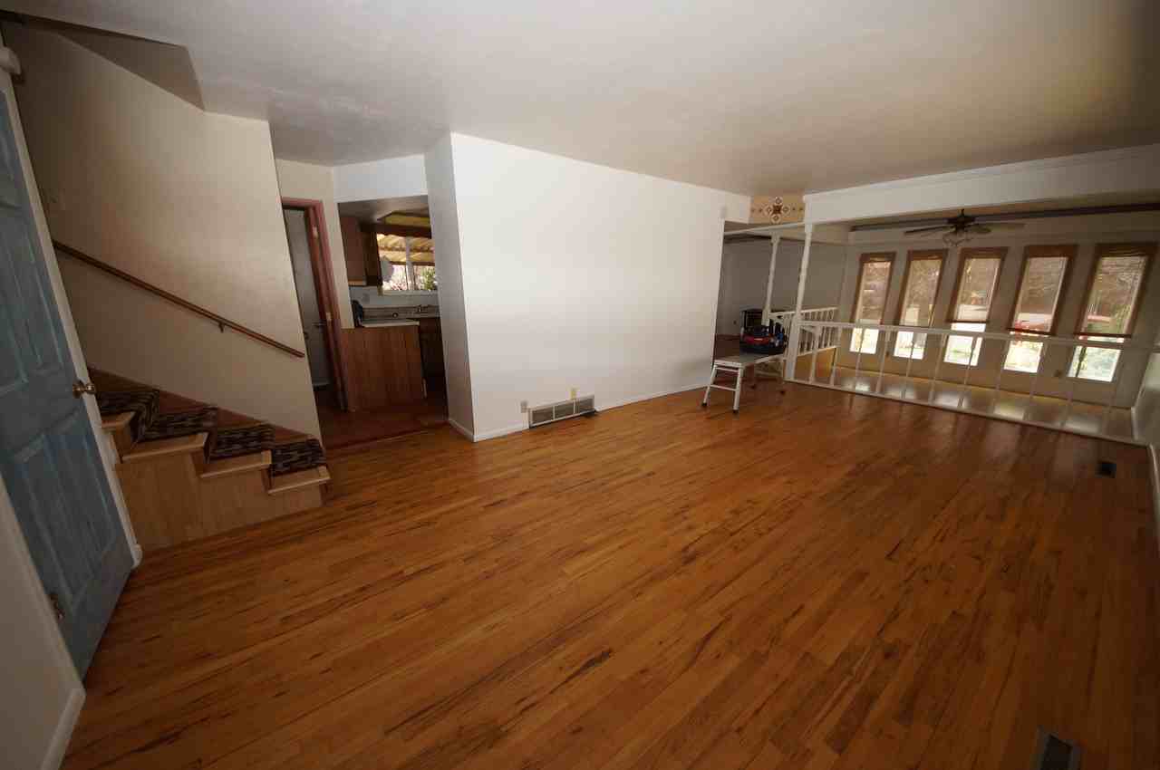 433 Chinle Ave - Photo 2 of 11