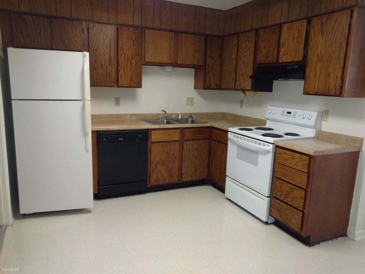 621 Wassamassaw Rd #C - Photo 3 of 9