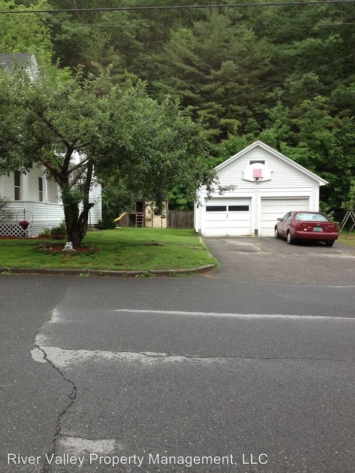 174 Commonwealth Ave - Photo 3 of 11