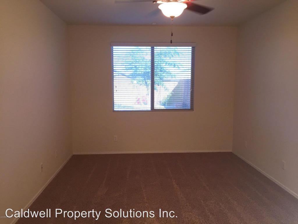 26144 W Oraibi Dr - Photo 2 of 12