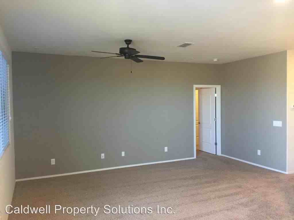 26144 W Oraibi Dr - Photo 3 of 12