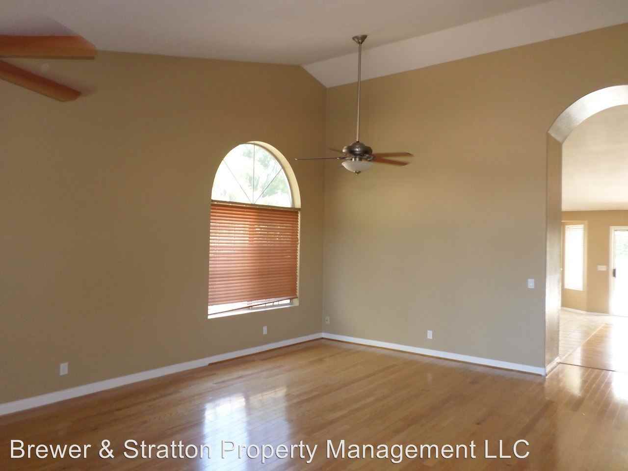 927 S Moorea Ct - Photo 2 of 14