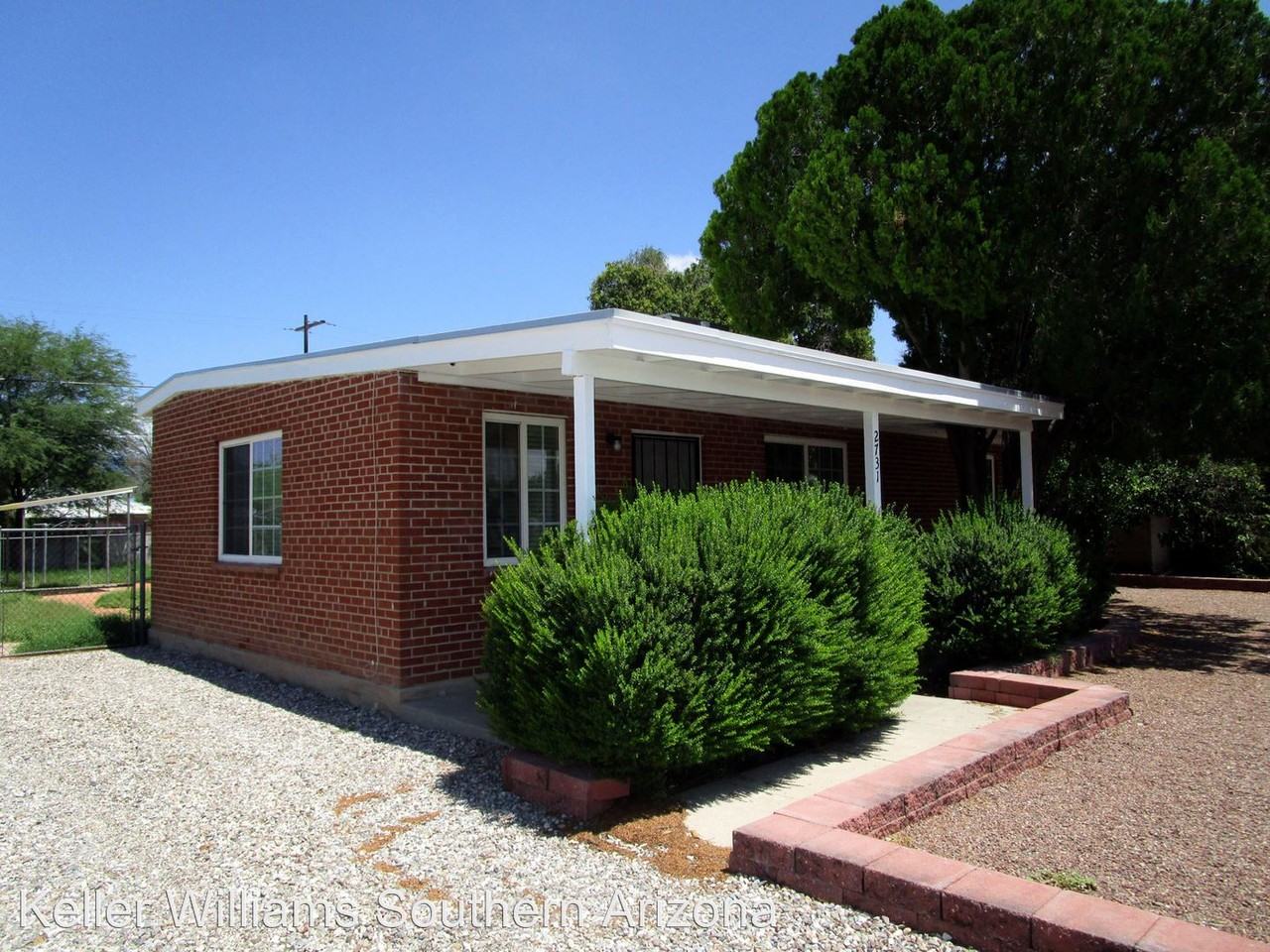 2731 E 21st St - Photo 3 of 16