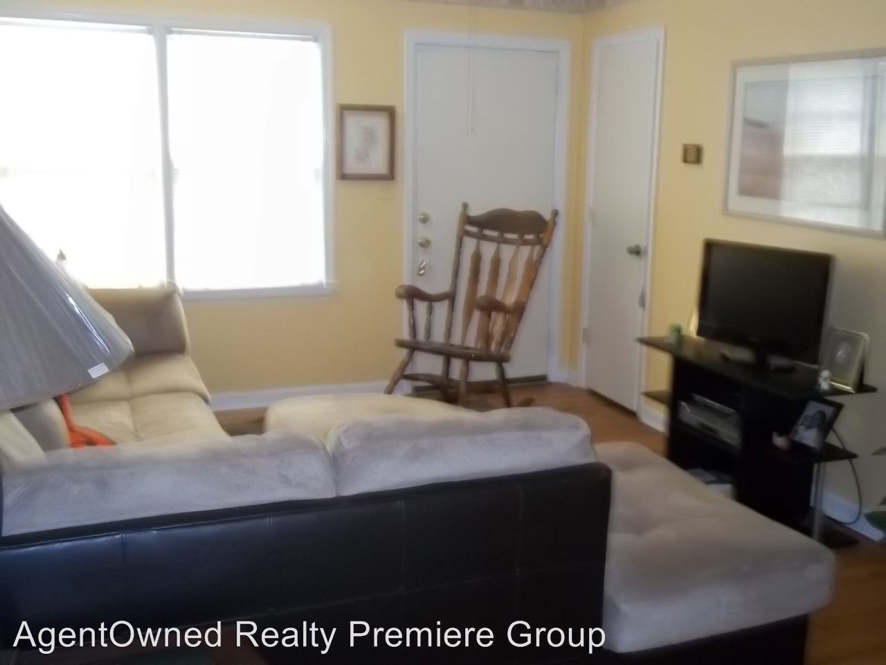 435 Mary Scott Dr - Photo 2 of 5