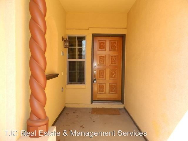 2994 Emporia St - Photo 3 of 14