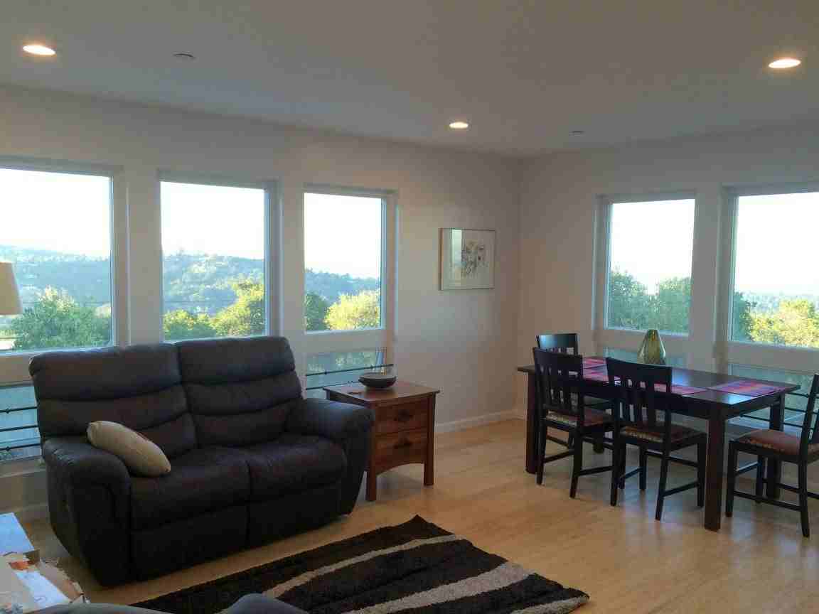 590 Hillcrest Way - Photo 3 of 10