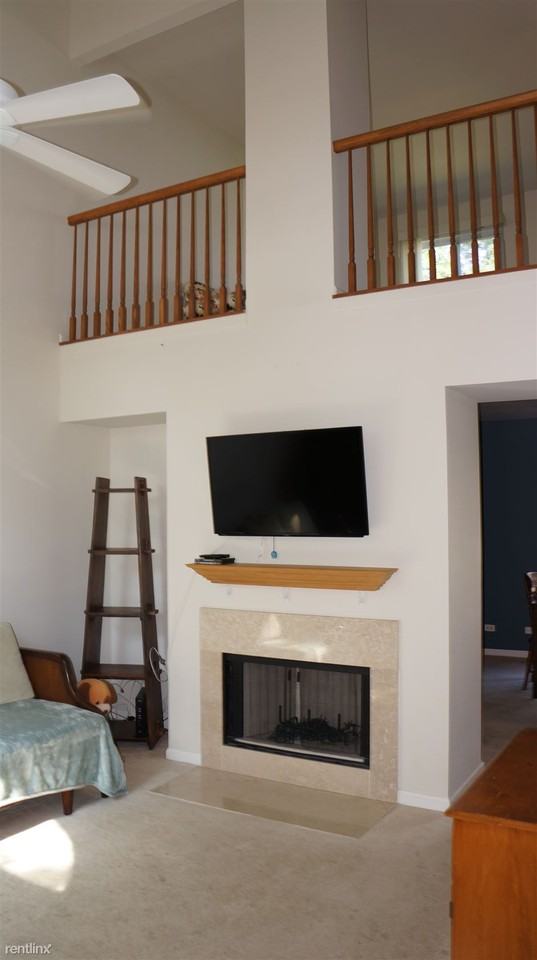 858 W Saratoga Cir - Photo 3 of 17