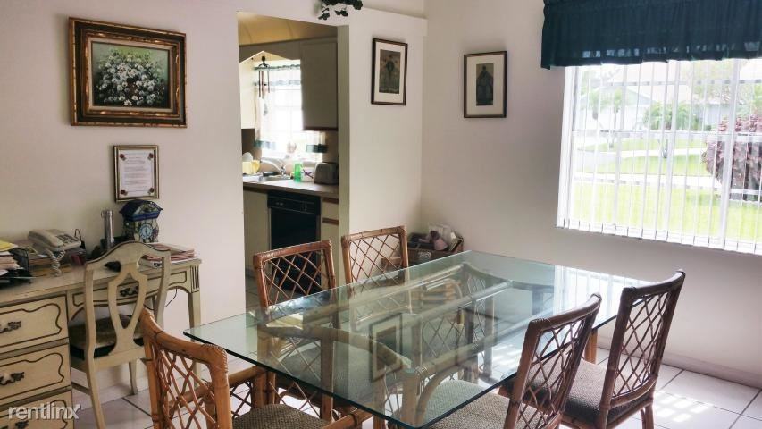 3864 Wendy Anne Cir - Photo 3 of 10