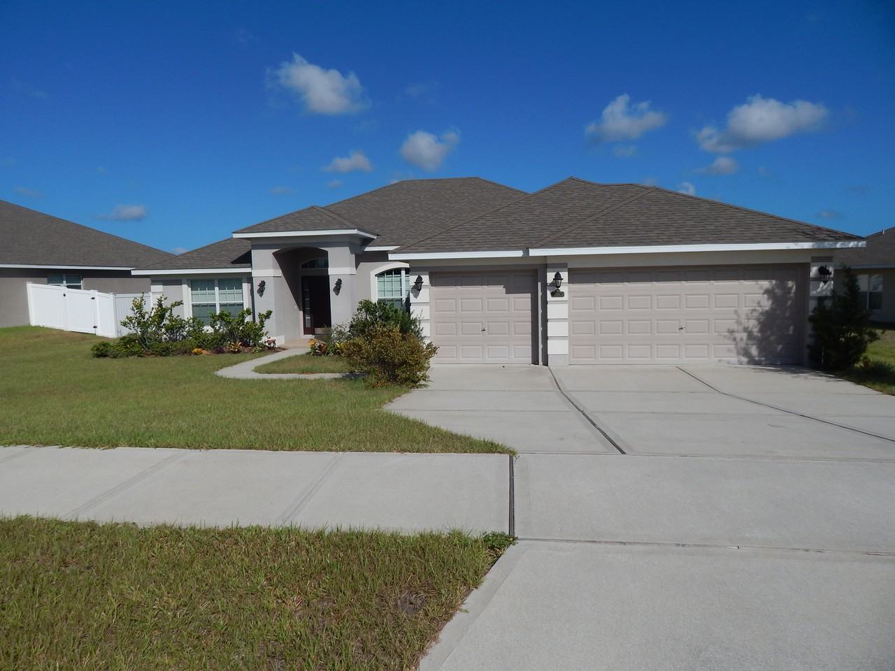 3062 Chavez Ave - Photo 2 of 10