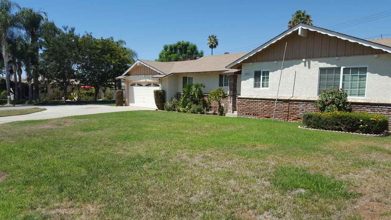 22912 Miriam Way - Photo 2 of 9