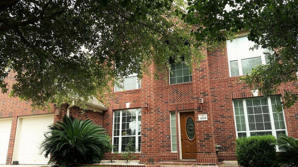 3005 Luminoso Ln E - Photo 2 of 37