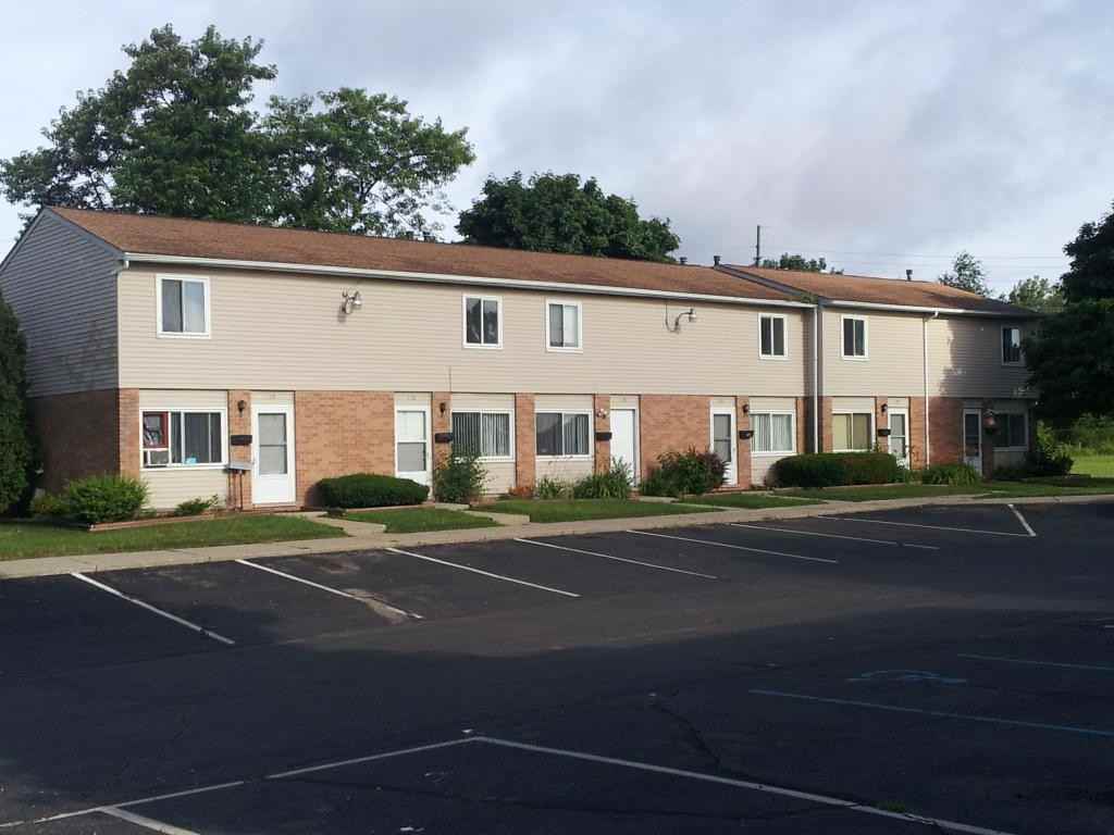 Woodland Square - Photo 2 of 6