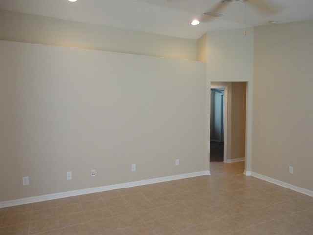 3715 101st Ave E - Photo 2 of 10