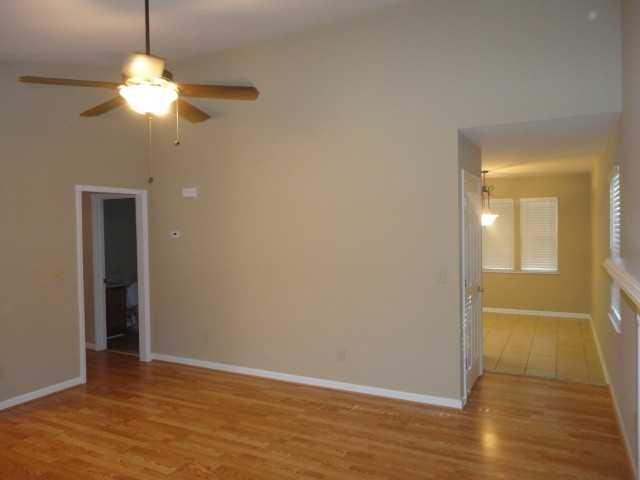 120 Heather Ct - Photo 2 of 11