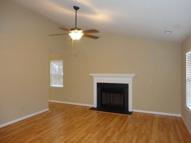 120 Heather Ct - Photo 3 of 11