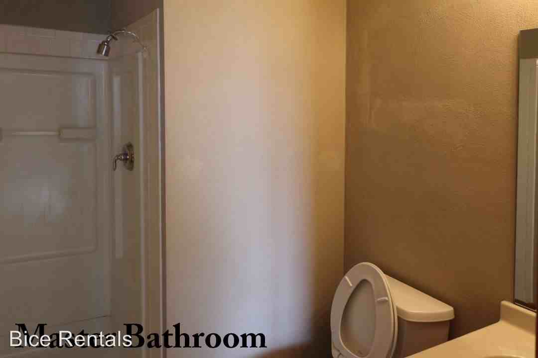 Roscoe - Photo 3 of 37