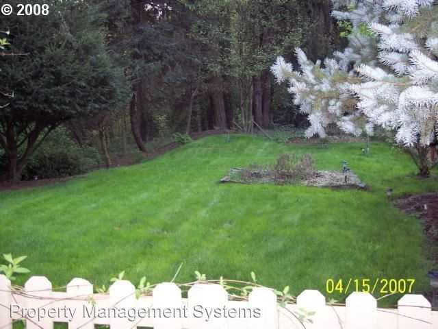 2200 SW Arnold St - Photo 2 of 25