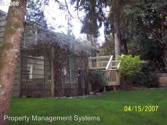 2200 SW Arnold St - Photo 3 of 25