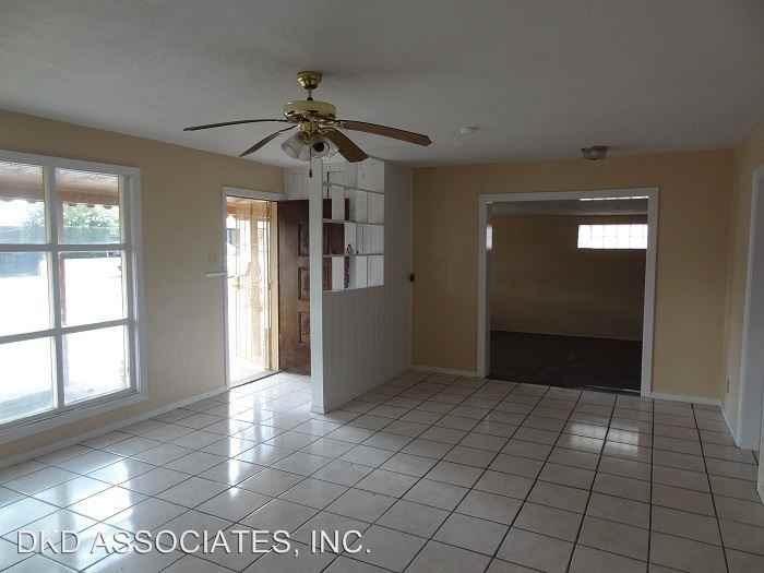 808 Brazil Pl - Photo 3 of 19