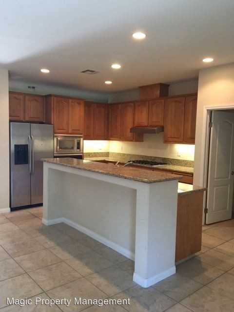 10902 Villa Hermosa Dr - Photo 3 of 8
