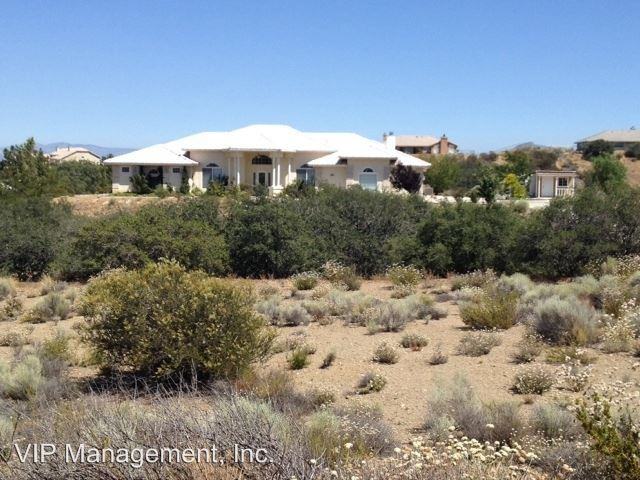 9889 Desmond Dr - Photo 2 of 32